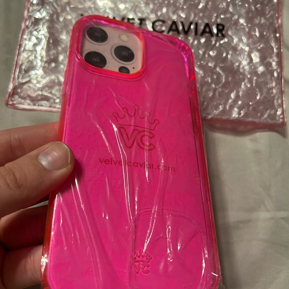 iPhone 13 pro max velvet caviar BRAND NEW - Picture 2 of 3